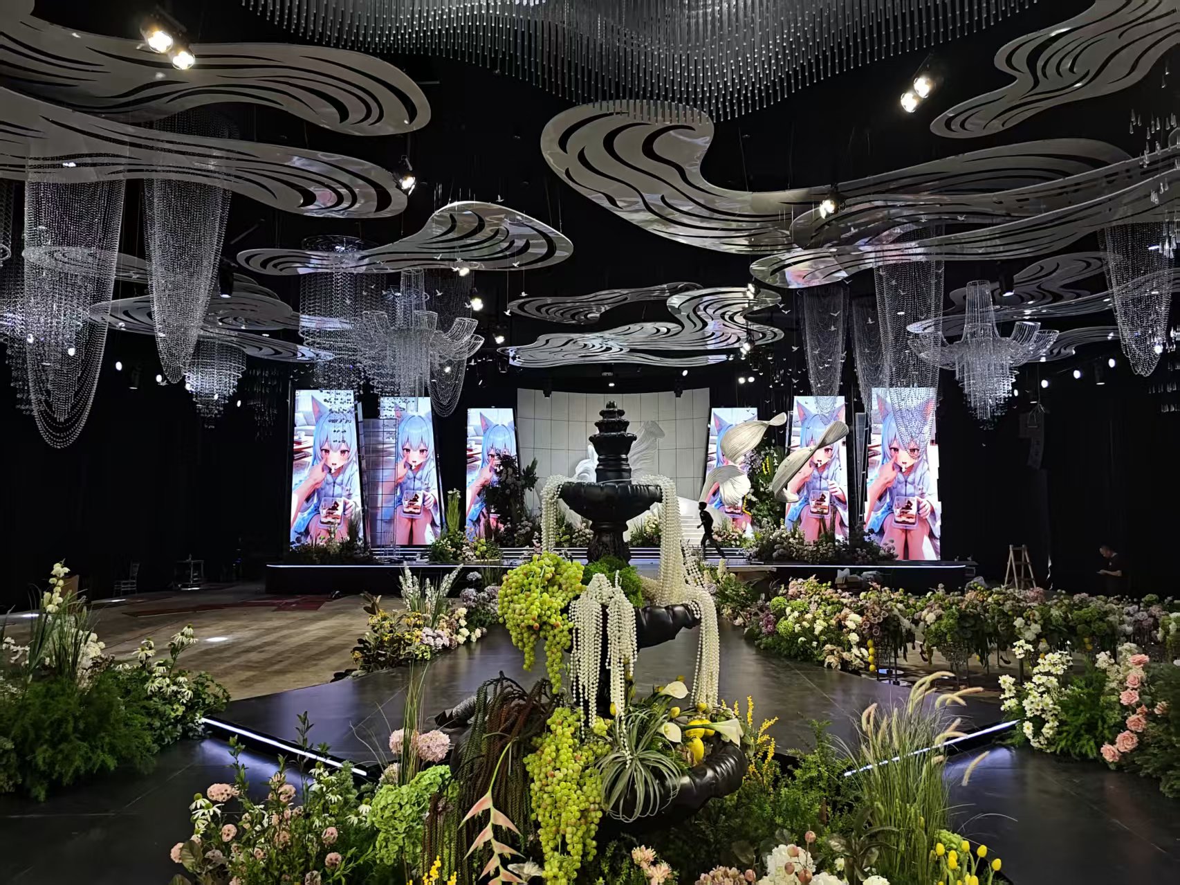 成都金堂宴会厅异形 LED 显示屏项目